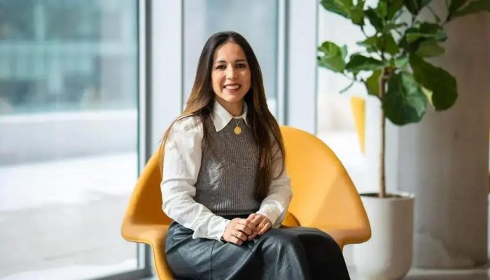 Lilian Marins compartilha trajetória profissional em podcast sobre Canadá