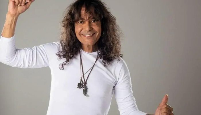 Luiz Caldas recebe Comenda Dois de Julho da AL-BA por criar axé music