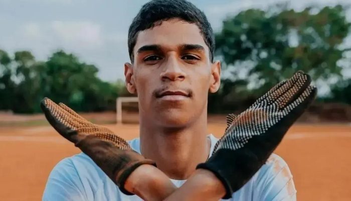 Luva de Pedreiro é hospitalizado e gera preocupação entre seus seguidores