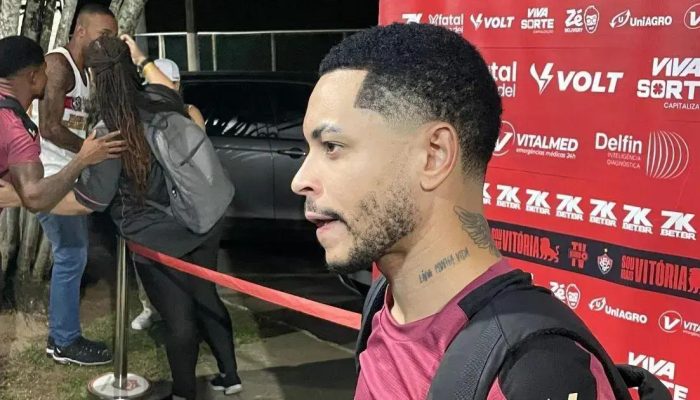 Matheuzinho se despede do primeiro tempo, mas Vitória vence o Vasco na virada