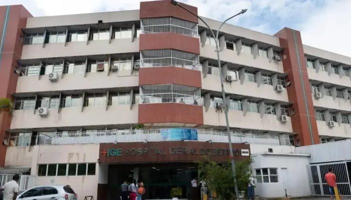 Médicos se reúnem para debater suspensão de atendimentos em hospitais da Bahia