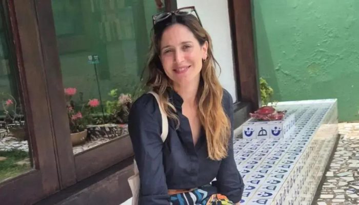 Mel Lisboa visita Casa do Rio Vermelho durante temporada de musical em Salvador