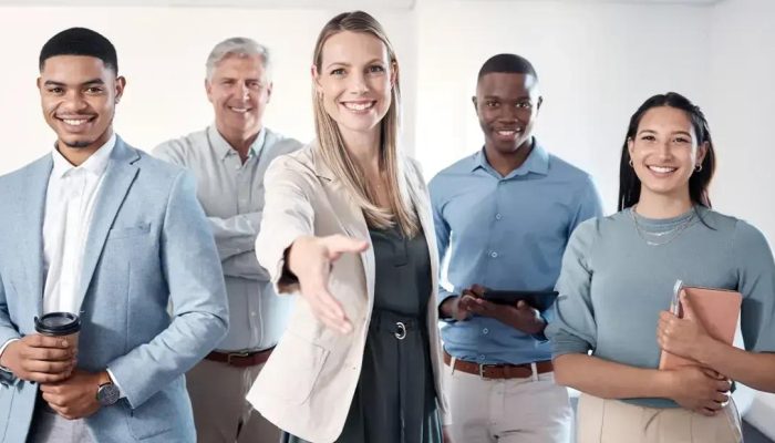 Micro e pequenas empresas geram 60% das novas contratações em 2025