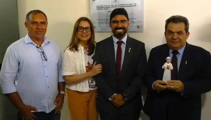 Ministro do STJ destaca Canudos como laboratório social em evento de cidadania