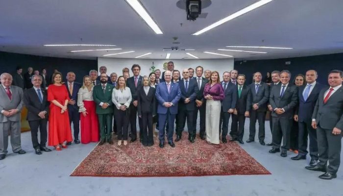 Ministro Edson Fachin assume presidência do STF com foco em diálogo social