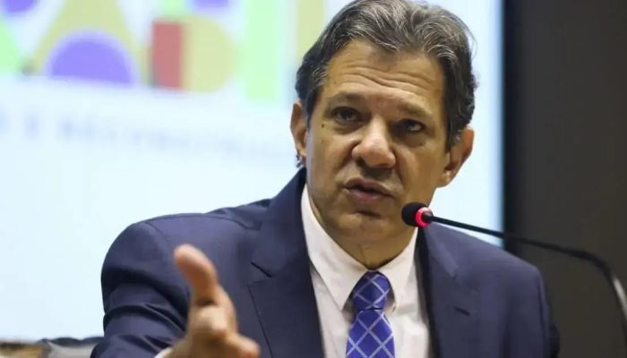 Ministro Haddad prevê até R$ 2 bilhões para aposentados do INSS