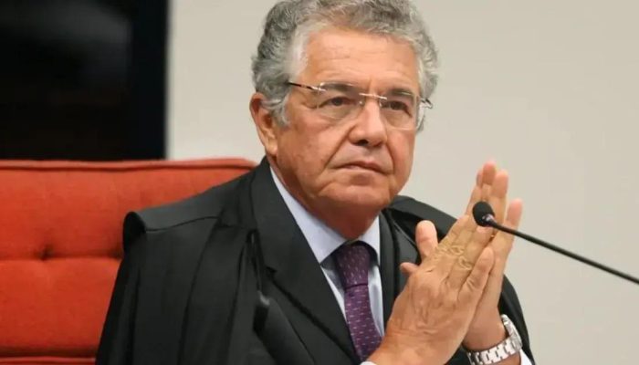 Ministros aposentados do STF ganham segurança vitalícia