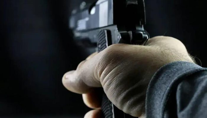 Motorista tenta ajudar caído e acaba vítima de assalto em Samambaia Norte