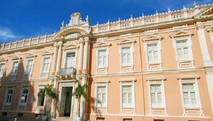 MPF cobra explicações da UFBA sobre falta de vagas no curso de Medicina