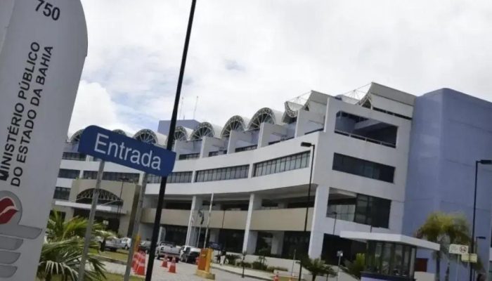 Mulher condenada por injúria racial em Lauro de Freitas