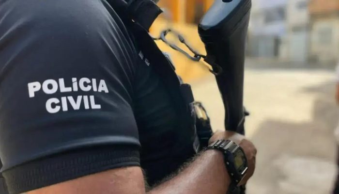 Mulher é presa por aplicar golpes com falsas ofertas de emprego em Salvador