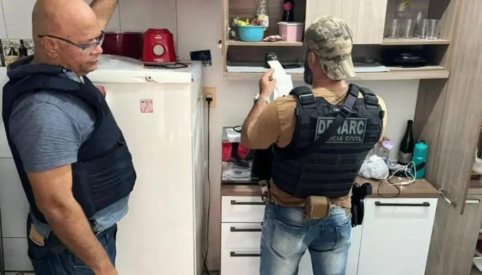 Mulher presa em operação de combate ao tráfico em Arraial d’Ajuda