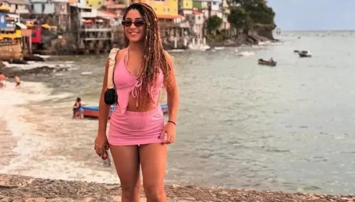 Nath Finanças participa de roda de conversa em Salvador e visita praia