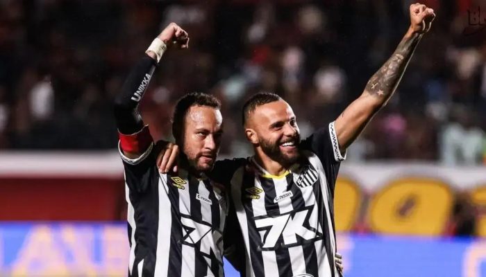 Neymar agradece apoio da torcida em Salvador após vitória do Santos