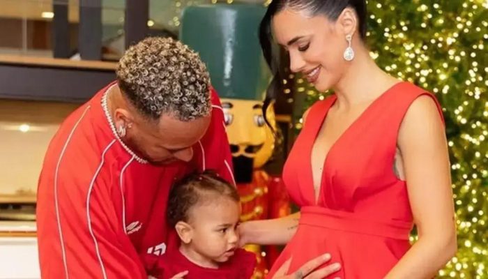 Neymar e Bruna Biancardi celebram o nascimento da filha Mel