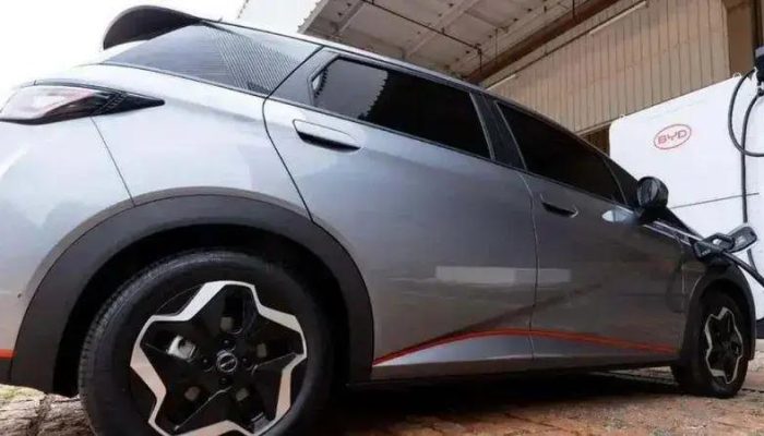 Nova tecnologia da BYD revoluciona carregamento de carros elétricos em cinco minutos