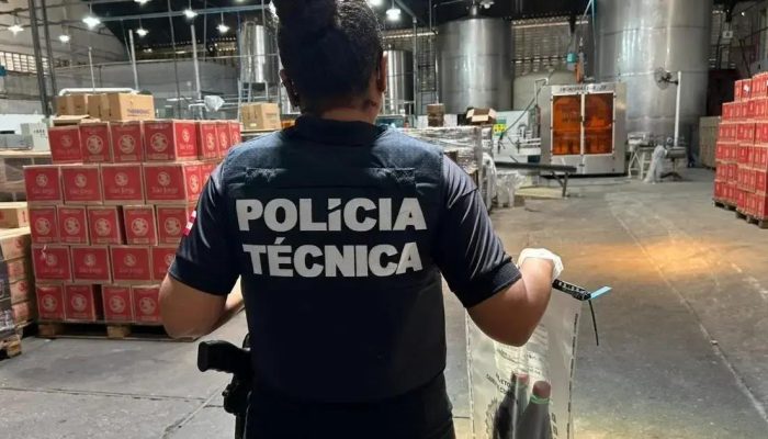 Operação fiscaliza bebidas alcoólicas em Salvador e coleta amostras