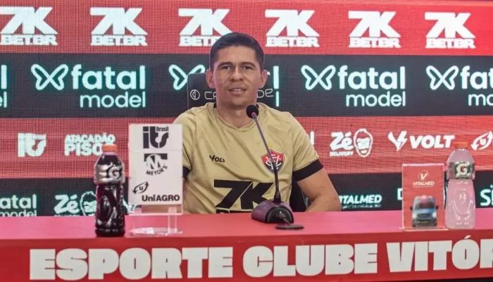 Osvaldo planeja função no Vitória após aposentadoria do futebol