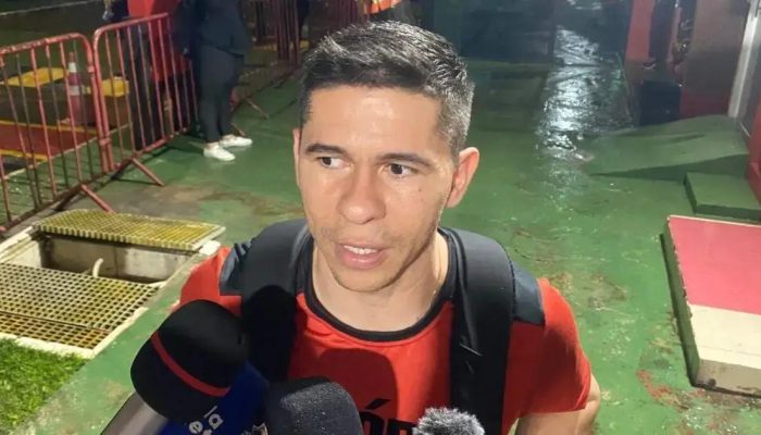 Osvaldo valoriza empate do Vitória contra o Cruzeiro na Série A