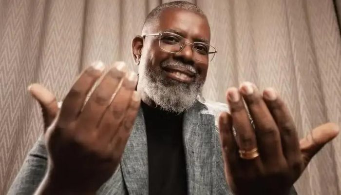 Péricles recebe título de Cidadão Baiano em cerimônia na AL-BA