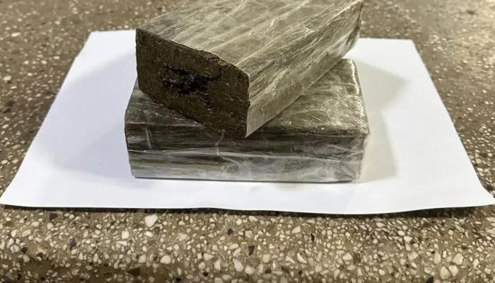 PM apreende quase 1 kg de maconha em Teixeira de Freitas na Bahia