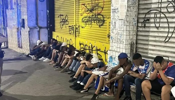 PM conduz 24 pessoas após atos de vandalismo na região da Liberdade em Salvador