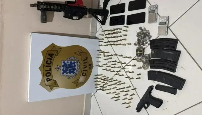 Polícia Civil apreende fuzil e granadas em operação em Eunápolis