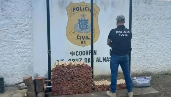 Polícia Civil fecha fábrica clandestina de espadas em Cruz das Almas