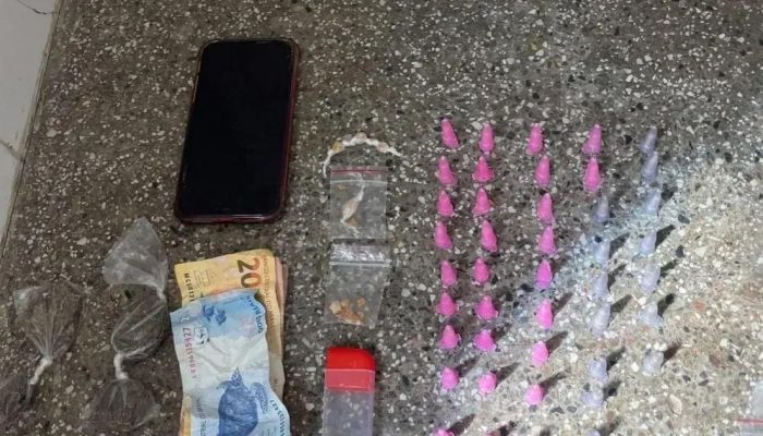 Polícia Militar realiza apreensão de drogas em Santo Amaro