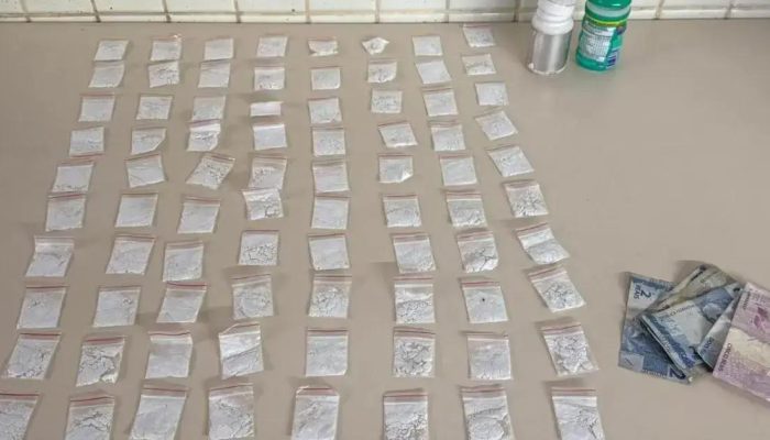 Polícia prende mulheres com drogas escondidas em São Marcos, Salvador