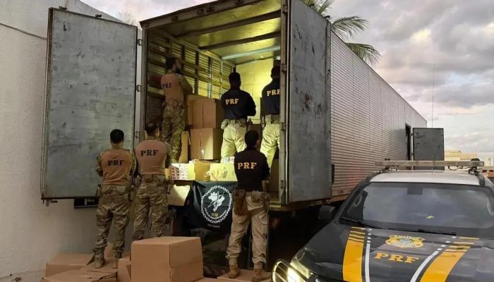 Polícia Rodoviária Federal apreende 450 mil maços de cigarros em Barreiras