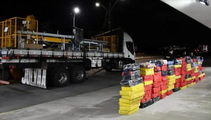 PRF apreende 1,7 tonelada de maconha em Vitória da Conquista na Bahia