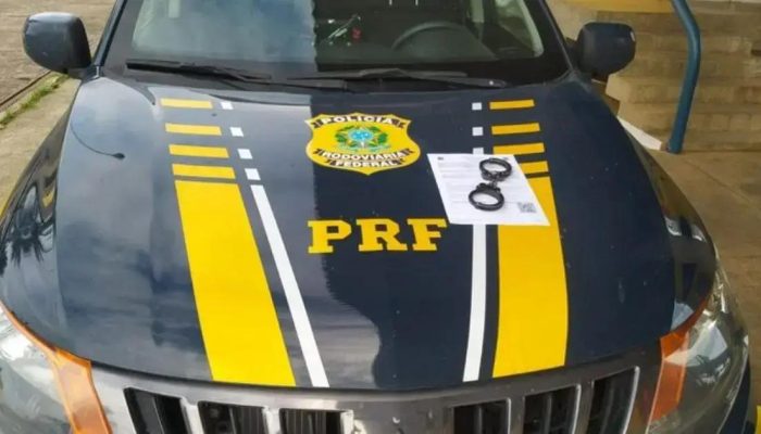 PRF prende homem procurado por homicídio qualificado na BR-101, na Bahia