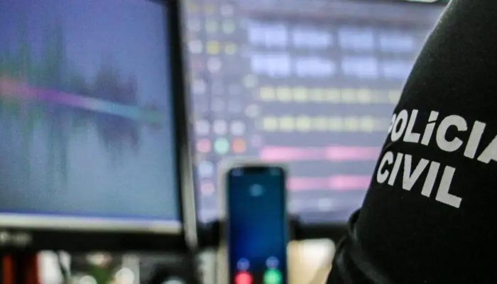 Professor preso por abuso sexual infantil durante operação de combate