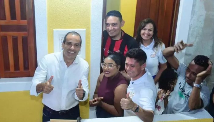 Programa Morar Melhor entrega 159 casas reformadas em Nova Brasília, Salvador