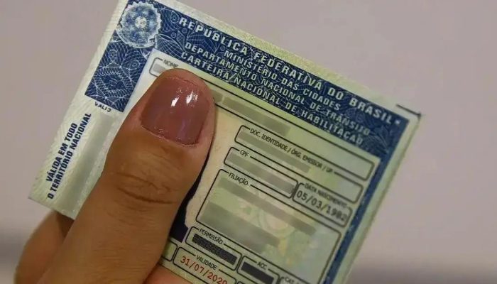 Projeto isenta idosos acima de 50 anos da taxa de renovação da CNH na Bahia