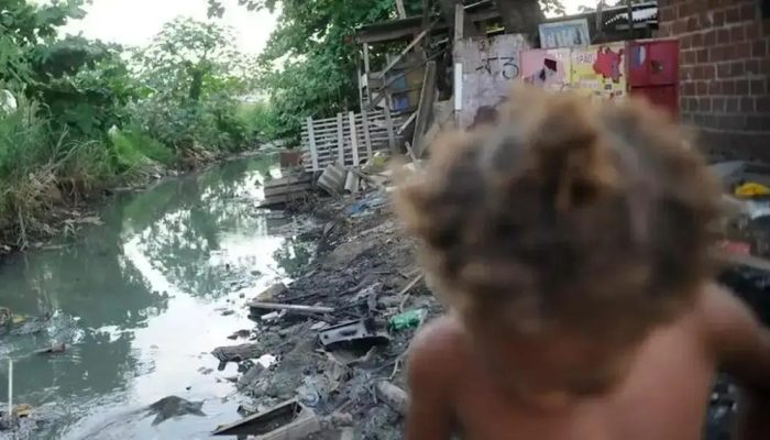 Quase 30% das casas no Brasil ainda não têm acesso à rede de esgoto em 2024