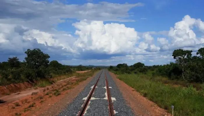 Reestruturação e Expansão das Ferrovias na Bahia: Projetos em Andamento