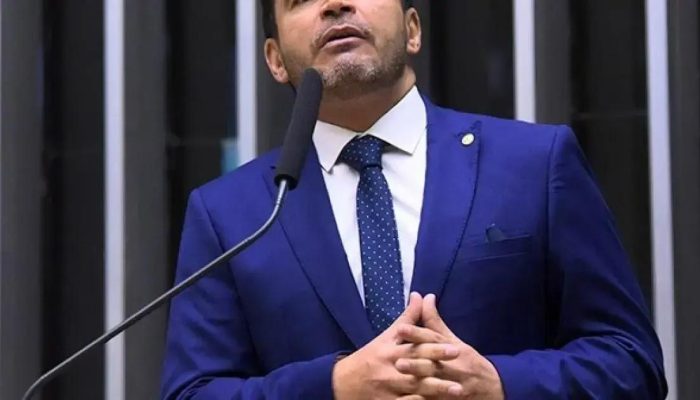 Relator pede arquivamento de processo contra Eduardo Bolsonaro no Conselho de Ética