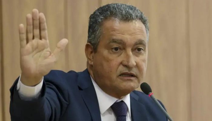 Rui Costa critica Tarcísio por apoio a tarifaço e relação com Bolsonaro