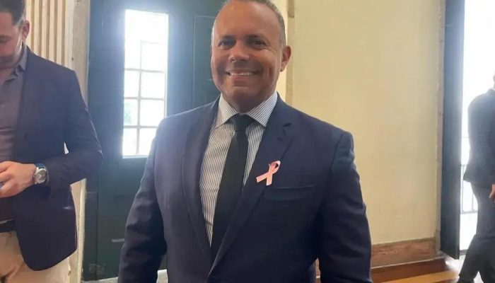 Salvador aprova reajuste de até 25% para professores e renovação da frota de transporte