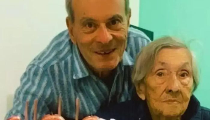 Saúde da mãe impede Ney Matogrosso de compartilhar estreia de cinebiografia