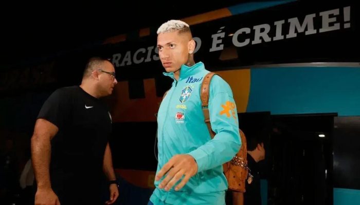 Seleção Brasileira chega ao Equador para a estreia de Ancelotti