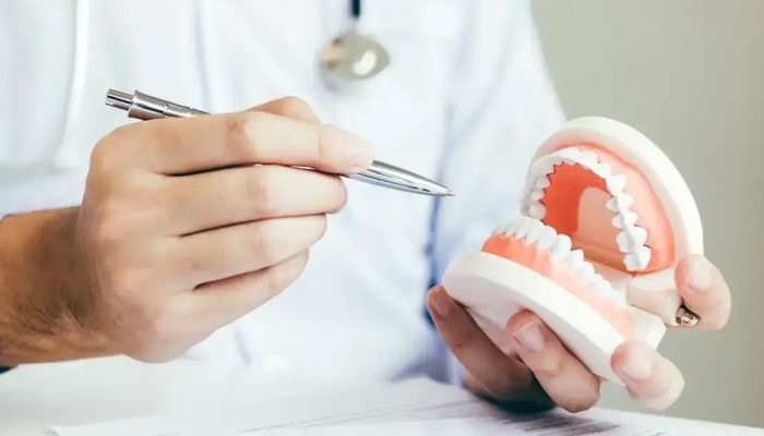 Senado analisa piso salarial de R$ 13 mil para médicos e dentistas