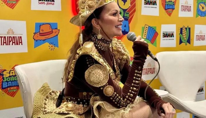 Solange Almeida realiza show de forró e revela projeto acústico no TCA