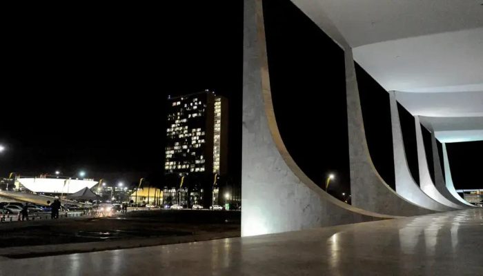 STF retoma discussões importantes sobre multas, sindicatos e licenças