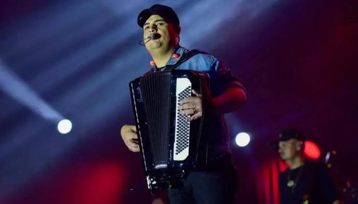 Tarcísio do Acordeon destaca a importância de cantar ‘verdades’ no São João