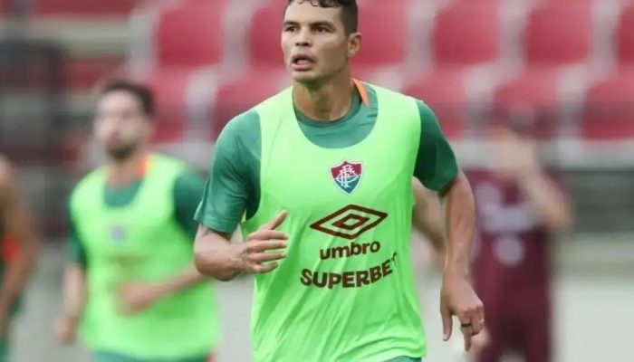Thiago Silva desfalca Fluminense contra o Bahia por lesão na coxa