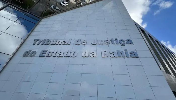 TJ-BA recomenda demissão de oficial de justiça por recebimento de vantagem