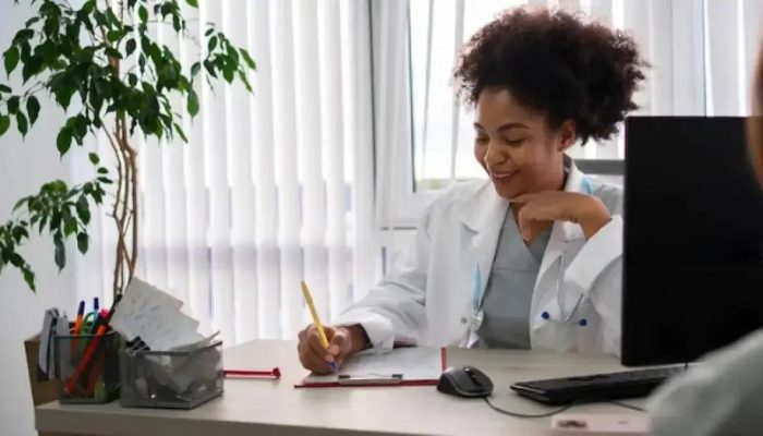 Transformação na Medicina: Mulheres são maioria pela primeira vez na Bahia